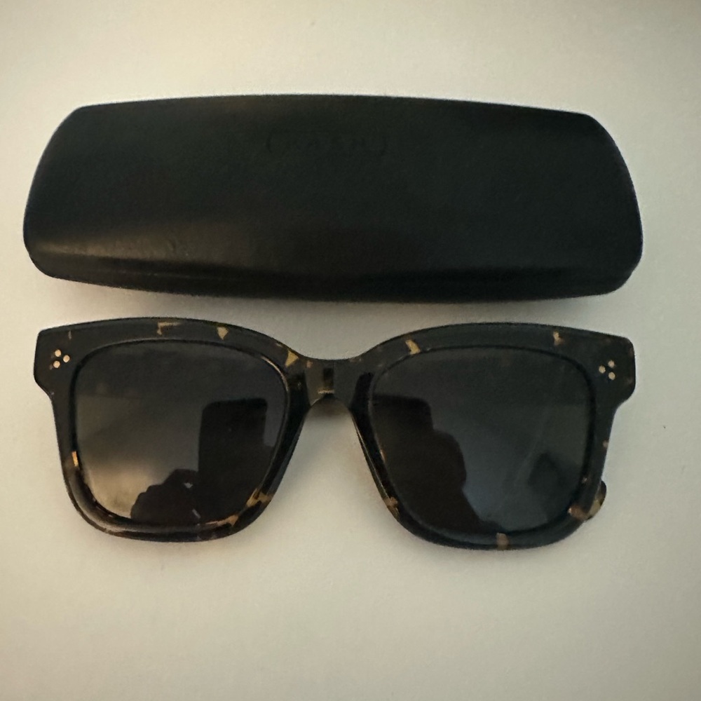Raen Breya sunglasses- like new
